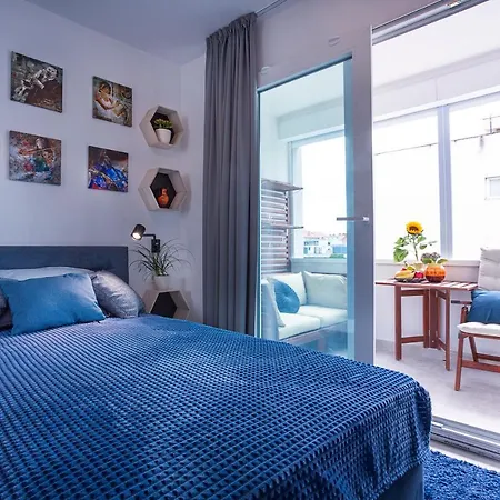 Deluxe Center Blue Split